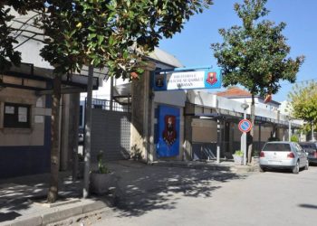 Cërrik/Punëtori rrëzohet aksidentalisht dhe vdes, pranga administratorit