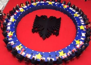 Tryeza e qeverive Shqipëri-Kosovë: Nga hidrocentrali, te dogana dhe lidhja hekurudhore