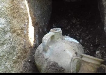 Banori i Tepelenës rrëfen zbulimin arkeologjik: I gjeta kur po punoja tokëm, mendohet se është varr Ilir