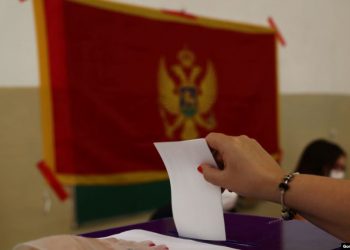 Zëri i Amerikës për zgjedhjet në Malin e Zi: E paqartë cila parti mund ta formojë qeverinë