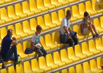 Të distancuar dhe me maska, Serie A rikthen tifozët në stadium
