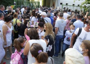 ISHP: Nëse vijon situata në dyert e shkollave, do të kemi rritje të rasteve me Covid