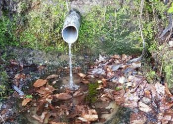 Banorët e fshatit Flet në Fushë-Arrëz në protestë: Nuk duam fabrikën e ujit