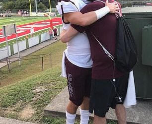 FOTOT/ Babai me kancer sheh të birin për herë të fundit duke luajtur