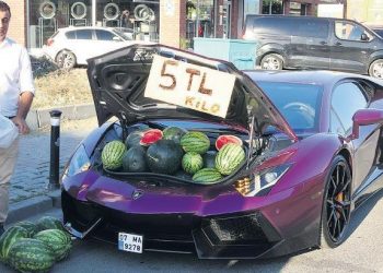 Stamboll/Shiste shalqinj me Lamborghini, gjobitet “tregtari” misterioz