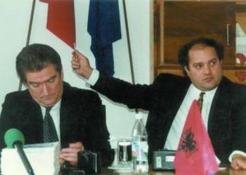 Versioni i ri, Berisha akuzon sërish kreun e PS: Vrasësit e Azemit u takuan me Nanon ditën e ekzekutimit!