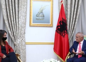 “Festë dhe votime”, Hajdari pas takimit me Metën: Propozoj datën 2 për zgjedhje, do të jetë historike për shqiptarët