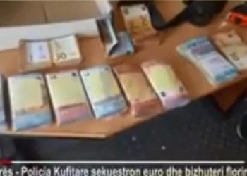 VIDEO/ Tentoi t’i kalonte kontrabandë, 48-vjeçari kapet me 60 mijë euro dhe 46 bizhuteri në Portin e Durrësit