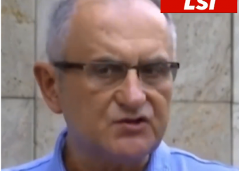 Video/ “Kthimi i Këshillit në organizëm seksual…”, Tit Vasilin e tradhtojnë mendimet para mediave