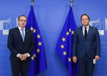 Procesi i dialogut në BE, Varhelyi zbardh detajet nga takimi me Hotin: Të punojmë për zhvillimin ekonomik dhe pajtimin