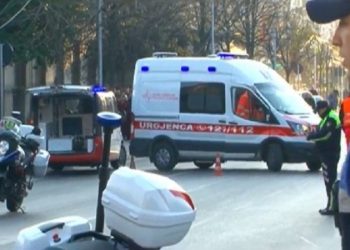 Tiranë/ Makina përplas 10-vjeçaren në bulevardin “Gjergj Fishta”, e mitura dërgohet me urgjencë në spital