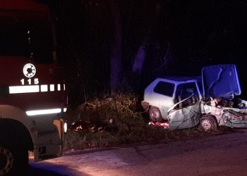 Tragjike në Itali/ Humb kontrollin e makinës dhe përplaset me murin, plagoset 40-vjeçari shqiptar, vdes djali 10-vjeç