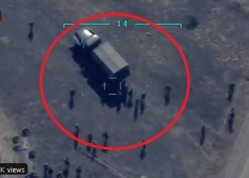 Pamjet e luftës për Nago Karabakun/ VIDEO si shkatërrohen mjetet ushtarake, viktimat të shtrirë në tokë