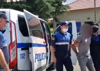 DETAJE / Arrestohet autori i plagosjes me thikë të 17-vjeçarit në Durrës