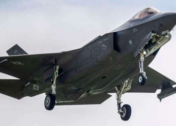 “Fiat apo Maserati”: Debati i çuditshëm për avionët luftarakë që duhet të blejë Zvicra neutrale