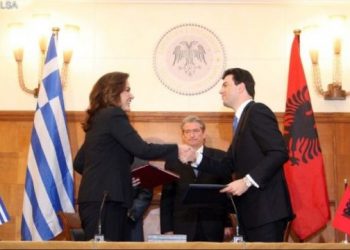 Mediat greke: Sali Berisha, i vetmi që mbron paktin e “detit” të 2009