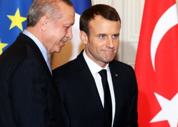 Erdogan kërcënon Macronin: Mos u ngatërro me popullin turk, ju nuk dini historinë e Francës