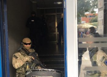 Një ditë pas arrestimit të Mustafës, EULEX bastis zyrat e Veteranëve të UÇK-së