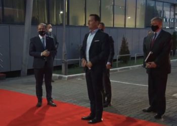 Hoti takohet me delegacionin amerikan, në fokus zbatimi i marrëveshjes Kosovë-Serbi