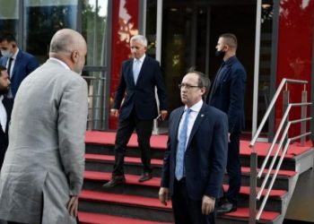 Shtyhet mbledhja e qeverive Shqipëri-Kosovë, Hoti: Rama më mirëkuptoi, shkak u bë…