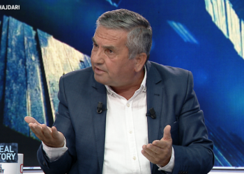“Azem Hajdari nuk ishte planifikuar të vritej atë ditë”, Idajet Beqiri: Berisha e nxori në pritë, Izet Haxhia e di të vërtetën