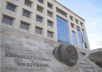 Nis ngritja e Gjykatës Kushtetuese/ KED i hap rrugë kandidimit të Altin Binaj, s’kualifikon dy të tjerët