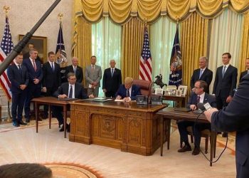 Eksperti amerikan për Ballkanin: Ishte Grenell që hoqi dorë nga njohja e Kosovës