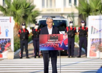 Lleshaj apel të rinjve nga Durrësi: Bashkohuni me Policinë e Shtetit për të luftuar krimin kibernetik