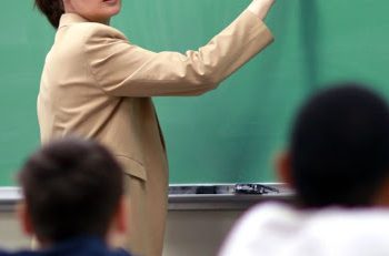 Një javë para fillimit të shkollës, mësuesja dhe sanitarja në Fier infektohen me COVID