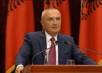 “Zgjedhjet të jenë të lira dhe të ndershme”, Meta nis “kërcënimet”: Grushti i shtetit do të shtypet nga grushti i popullit