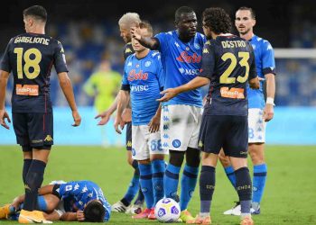 14 të infektuar me COVID tek Genoa/ Dalin përgjigjet e testeve për futbollistët e Napolit
