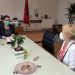 Masat anti-COVID për vjeshtën dhe dimrin, kryetarja e OBSH në Shqipëri takon Manastirliun: Së bashku ia dalim