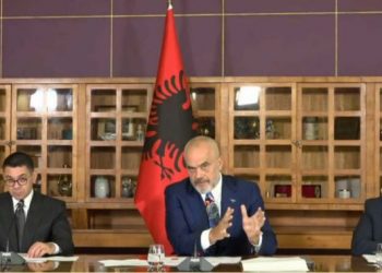 Vendimet për biznesin e vogël, Rama: Zero tatim fitimi për bizneset deri në 10 mln lekë xhiro