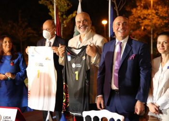Moment frymëzimi për sportet! Shqipëria dhe Kosova bashkohen në NJË!