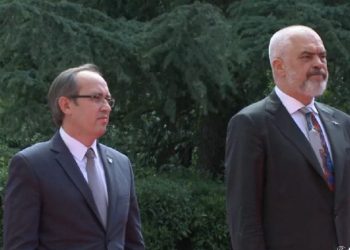 Takimi i dy qeverive Shqipëri-Kosovë nga Shkodra “zhvendoset” në Tiranë, caktohet ora dhe data kur do të mbahet
