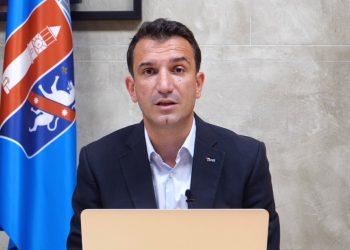 Video/ Erion Veliaj do të dhurojë plazmën për të sëmurët me COVID-19