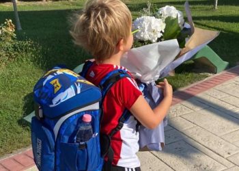 Zaho ulet për herë të parë në bankat e shkollës, Rama i emocionuar: Zoti i bekoftë të gjithë fëmijët