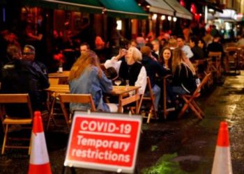 Europa mbyll baret dhe lokalet. Por a mund ta kufizojë kjo Covid-19?