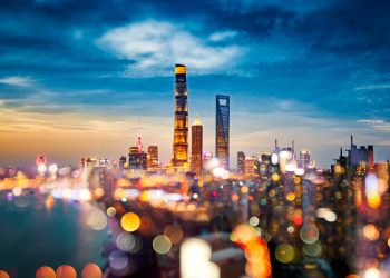 Shumëkombëshet theksojnë rolin e Shangait në rimëkëmbjen ekonomiko-sociale globale