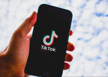 TikTok paralajmëron përdoruesit: Do të mbyllet llogaria për të gjithë ata që …