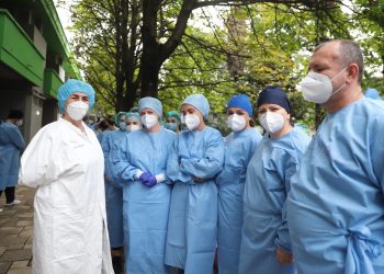 Najada Çomo flet për terapitë në spital: Po përdorim edhe Remdesivirin, ofrojmë…