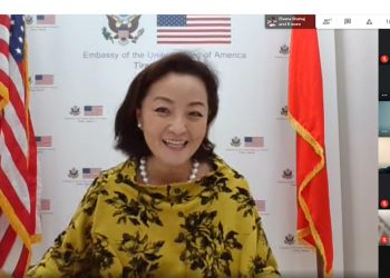 Yuri Kim takim me gazetarët: Jeni shtylla e fortë që duhet të jetë në çdo demokraci, SHBA ju mbështet