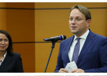 Takimi me anëtarët e Vettingut, Varhelyi dhe Calavera: Të ndalen sulmet e padrejta, BE mbështet procesin e verifikimit