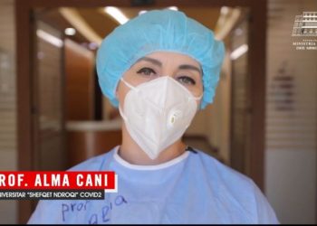 “S’duam t’ju shikojmë në spital”/ Mjekja e “Shefqet Ndroqit” thirrje qytetarëve: Çdo ditë rastet po shtohen, kërkojmë…