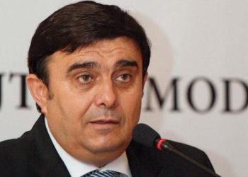 Infektohet me COVID-19 deputeti i PS-së Anastas Angjeli