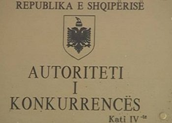 Rritën me marrëveshje të fshehtë çmimet për maskat, Autoriteti i Konkurrencës gjobit 24 depo farmaceutike