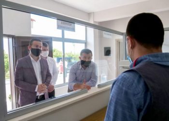 Balla kërkon rritjen e shërbimit ndaj qytetarëve: Kundërshtarë nuk kemi Metën e Bashën, por punonjësit e shtetit