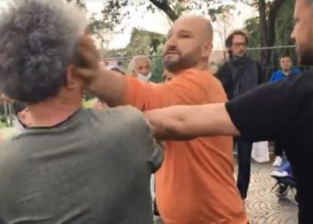 Sherri me badigardët e Xhelal Mziut/ Kush është militanti që u bë për spital, dikur rrihte aktorët te Teatri Kombëtar (Video)