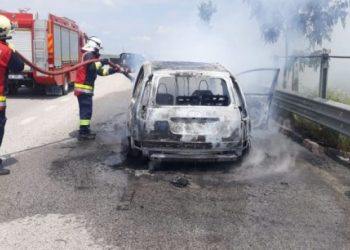Shkrumbohen nga flakët 2 makina në orët e para të mëngjesit në Vlorë, dyshimet e para të Policisë