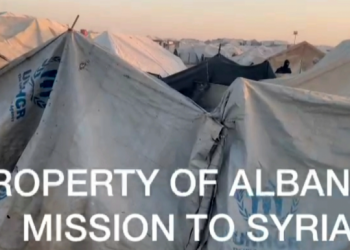 “Në kërkim të shqiptarëve”, dalin pamjet nga Al Hol: Operacioni fshehurazi, kur trupat kurde ndërruan turnet